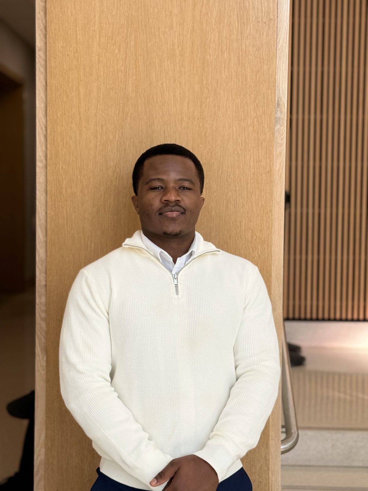 Shelton Bumhe gallery photo 9